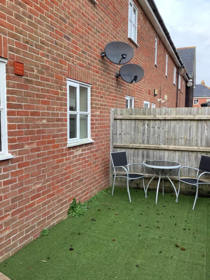 Villa Relaxing Townhouse In The Heart Of Bridport Exterior foto