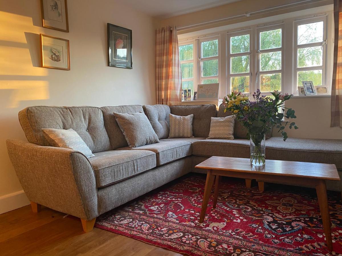 Villa Relaxing Townhouse In The Heart Of Bridport Exterior foto