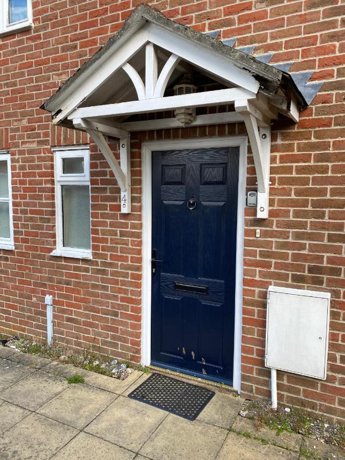 Villa Relaxing Townhouse In The Heart Of Bridport Exterior foto